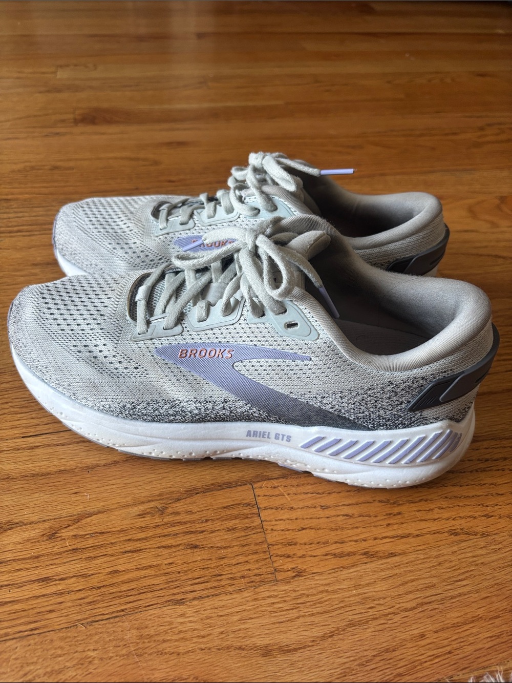 Brooks Women's Ariel 24 GTS Running Shoes - Light Gray with Lavender